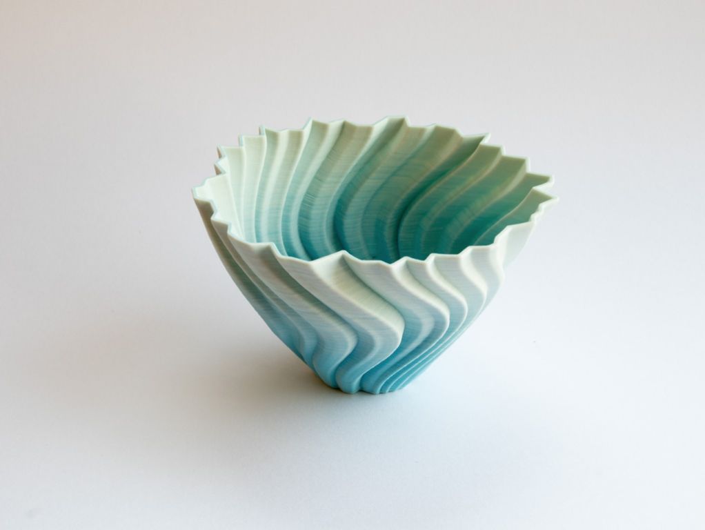 flame bowl, blue/white porcelain